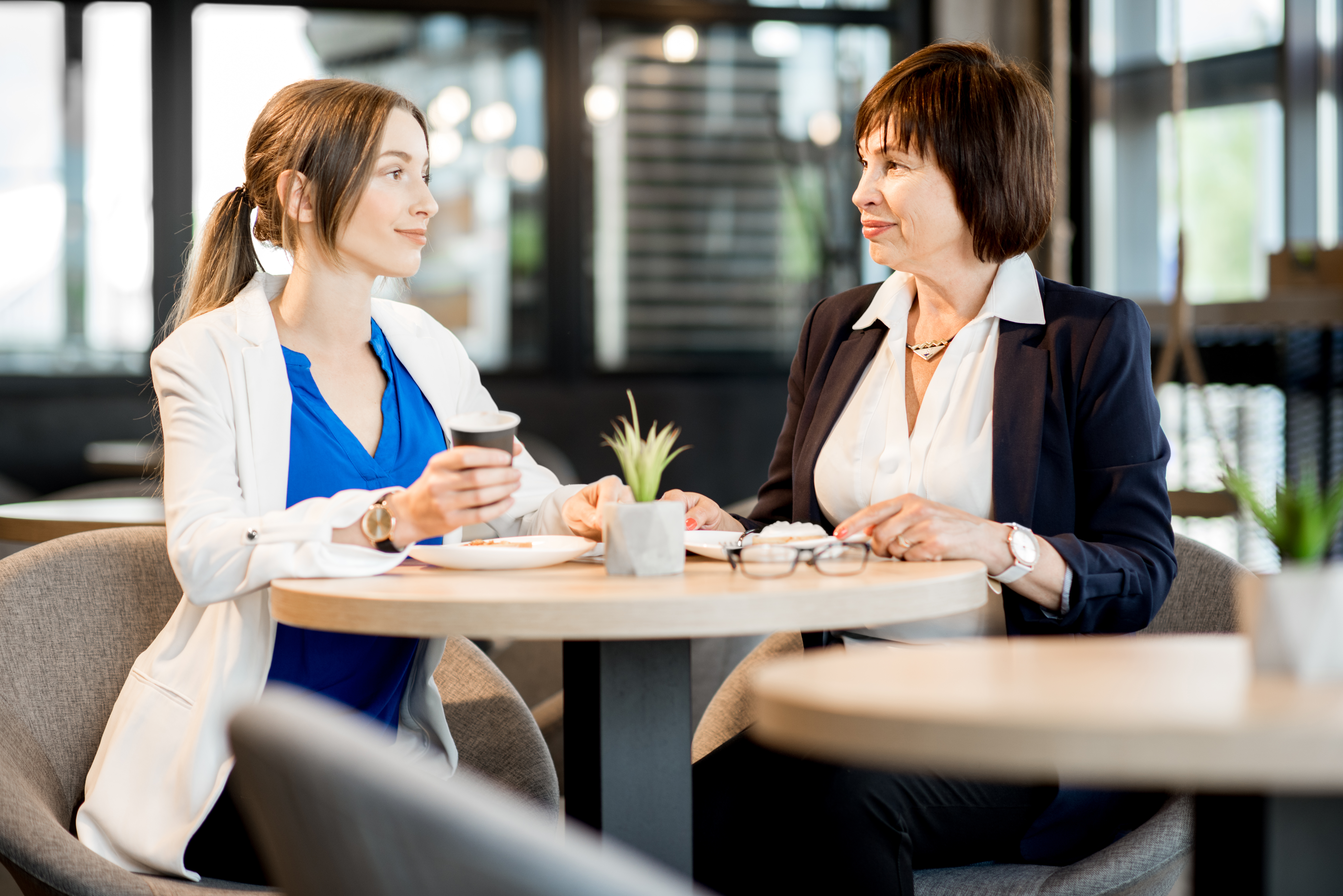 business-women-during-a-coffee-time-in-the-cafe