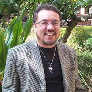 Dr. Edil Torres Rivera